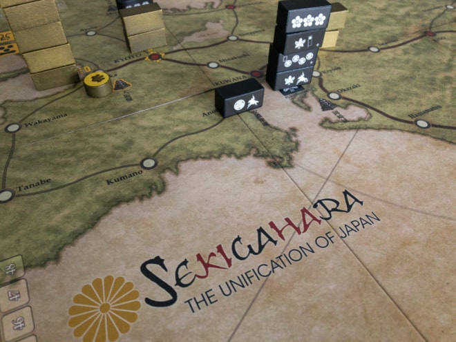 Abstraktes am Spieltisch lernen