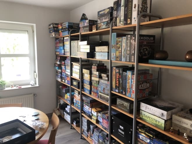 Nach August ein eigenes Spielezimmer
