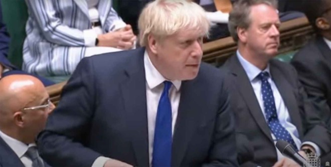 Johnson verteidigt sich